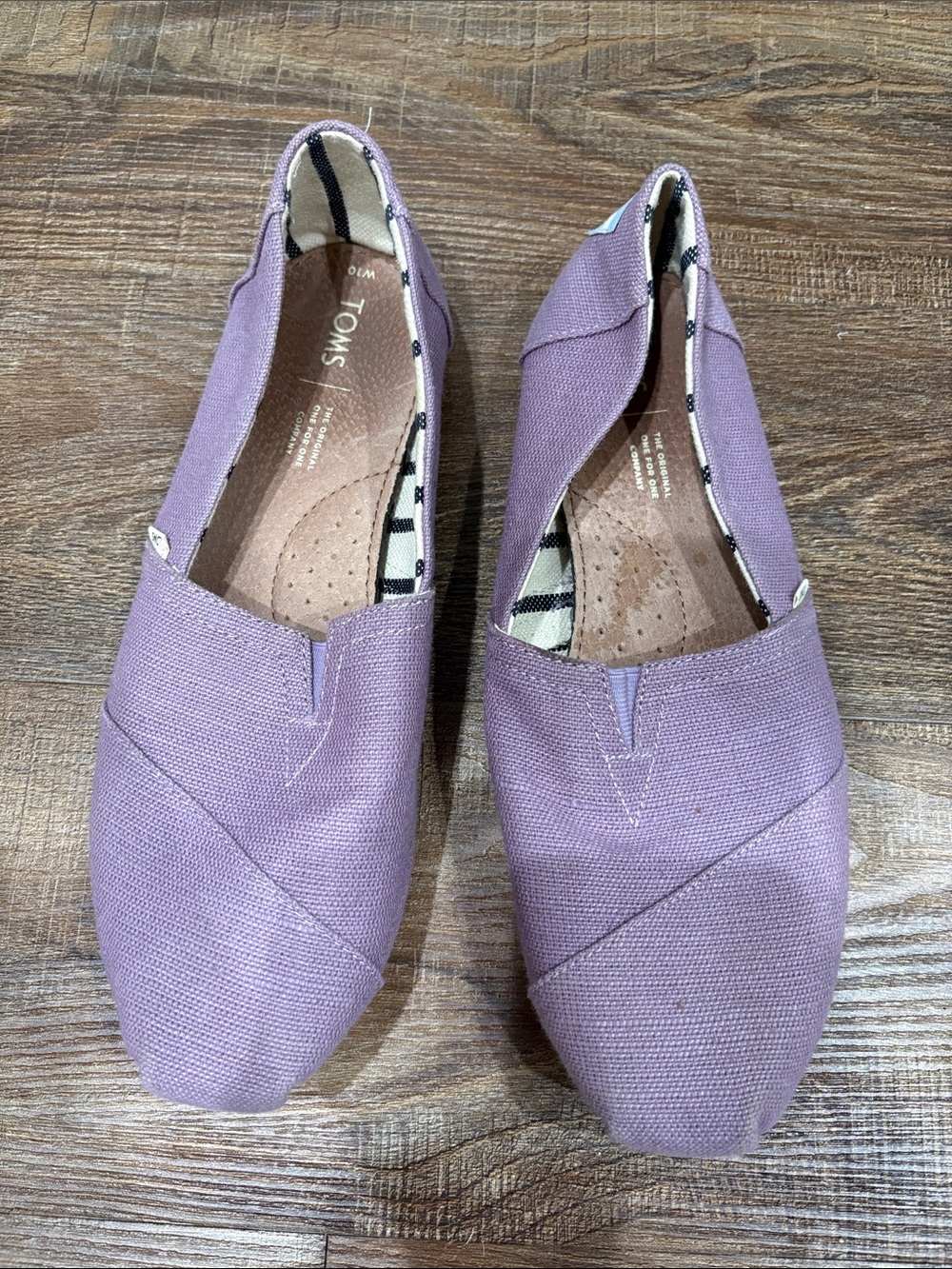 Toms purple shoes
